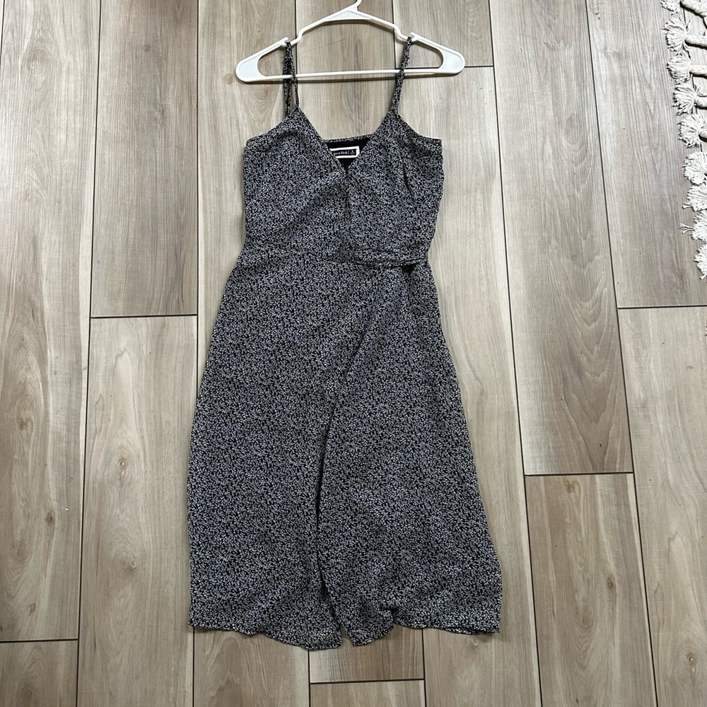 Women’s Abercrombie & Fitch Wrap Summer Dress, Tiny Floral Pattern, Size Small